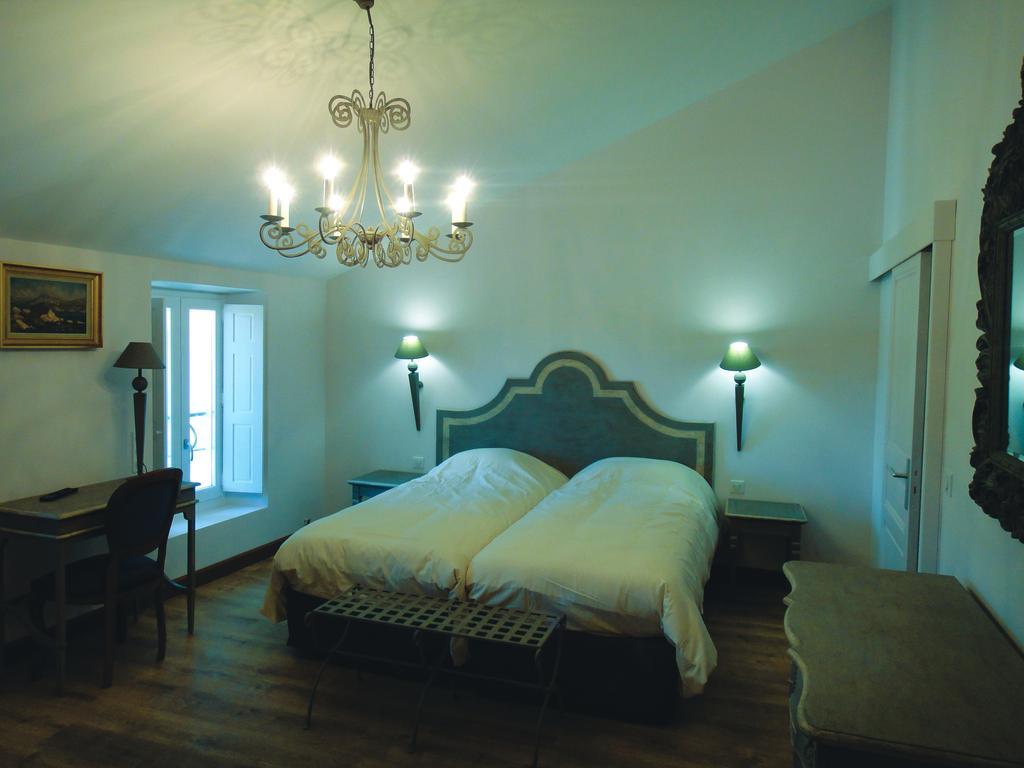 Les Terres De Saint Hilaire Bed & Breakfast Ollieres ภายนอก รูปภาพ