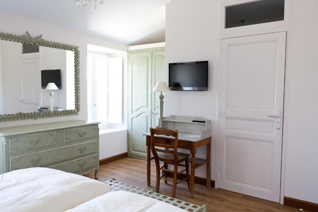 Les Terres De Saint Hilaire Bed & Breakfast Ollieres ห้อง รูปภาพ