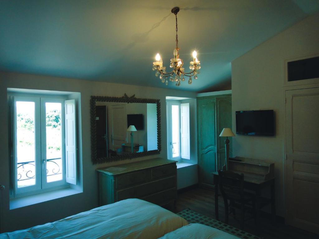 Les Terres De Saint Hilaire Bed & Breakfast Ollieres ห้อง รูปภาพ