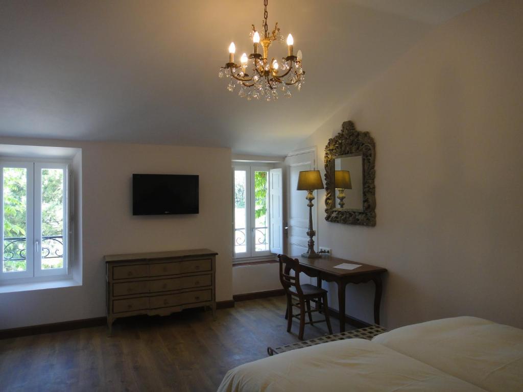 Les Terres De Saint Hilaire Bed & Breakfast Ollieres ห้อง รูปภาพ