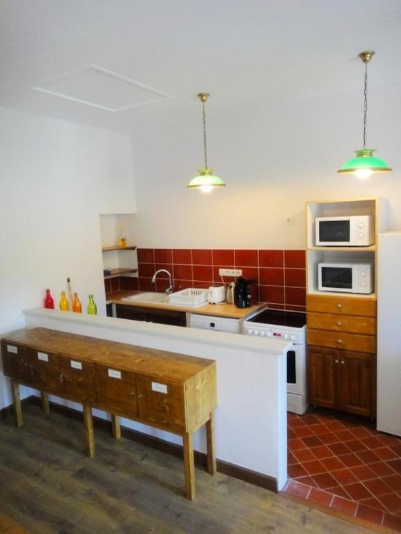 Les Terres De Saint Hilaire Bed & Breakfast Ollieres ภายนอก รูปภาพ